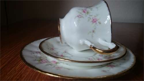 ROYAL ALBERT "VICTORIANA ROSE " TRIO