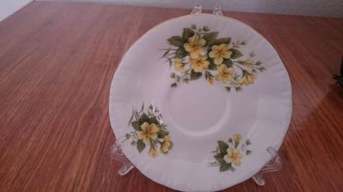 PARAGON TRIO "PRIMROSE" TRIO ROYAL ALBERT