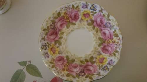 ROYAL ALBERT TRIO