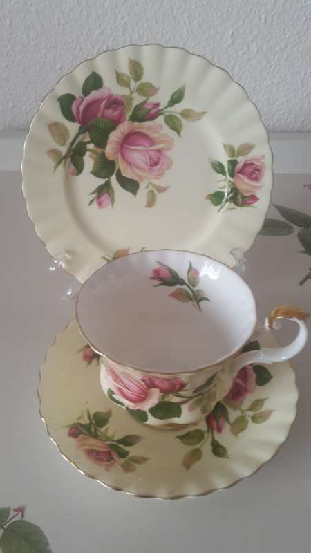 ROYAL ALBERT TRIO