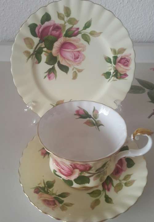 ROYAL ALBERT TRIO