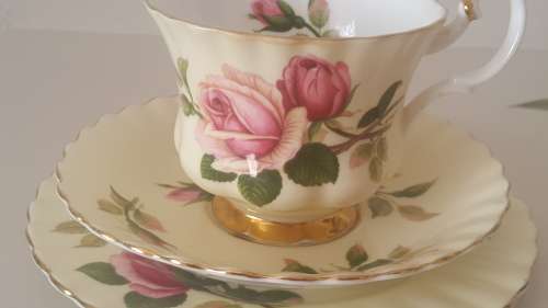 ROYAL ALBERT TRIO