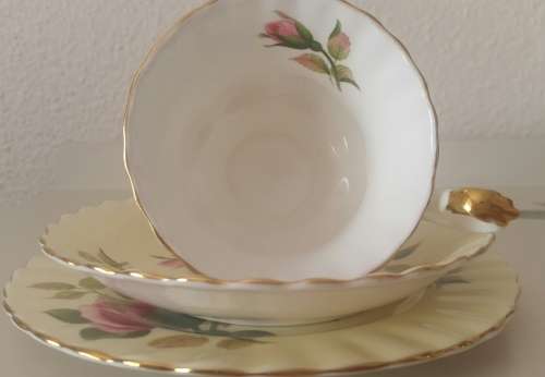 ROYAL ALBERT TRIO