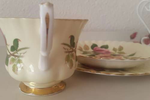 ROYAL ALBERT TRIO