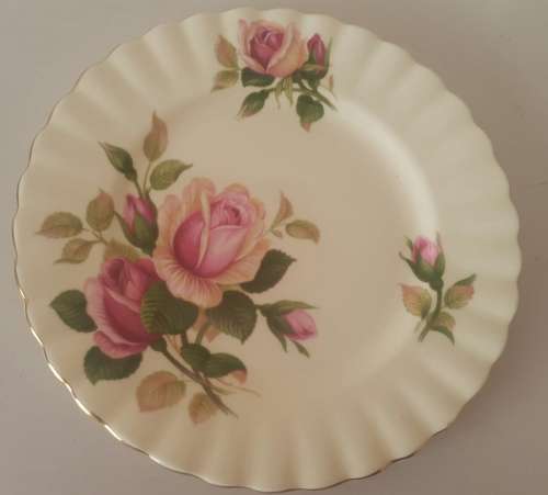 ROYAL ALBERT TRIO