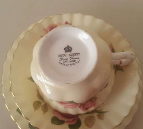 ROYAL ALBERT TRIO