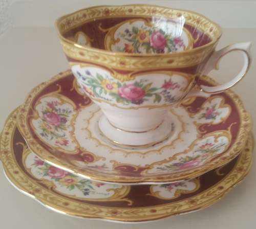 ROYAL ALBERT TRIO