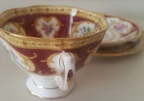 ROYAL ALBERT TRIO
