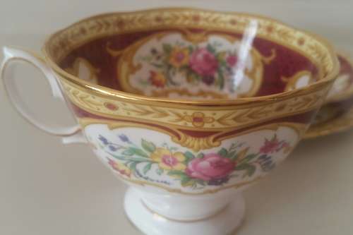 ROYAL ALBERT TRIO