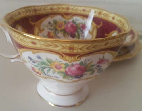 ROYAL ALBERT TRIO