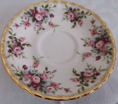 ROYAL ALBERT TRIOs