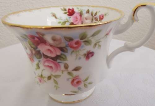 ROYAL ALBERT TRIOs