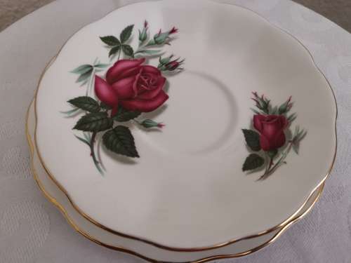 ROYAL ALBERT TRIOs