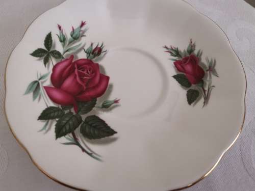ROYAL ALBERT TRIOs