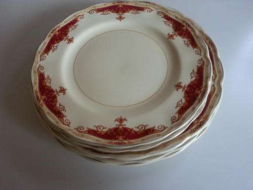 Grindley Cream Petal Dinner & Salad Plates