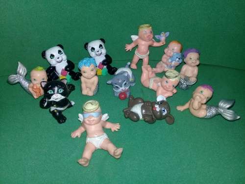Diaper Babies Lot Of 13 ,Includes A Few Diaper Animals