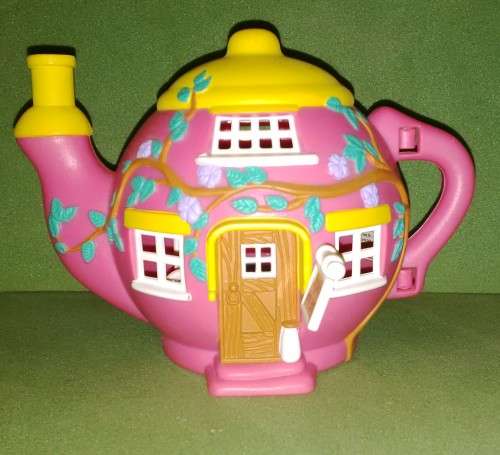 Teeny Weeny Families Teapot Hippity Hop Cafe Playset ,1995 Vivid Imagination ,As Per Pics