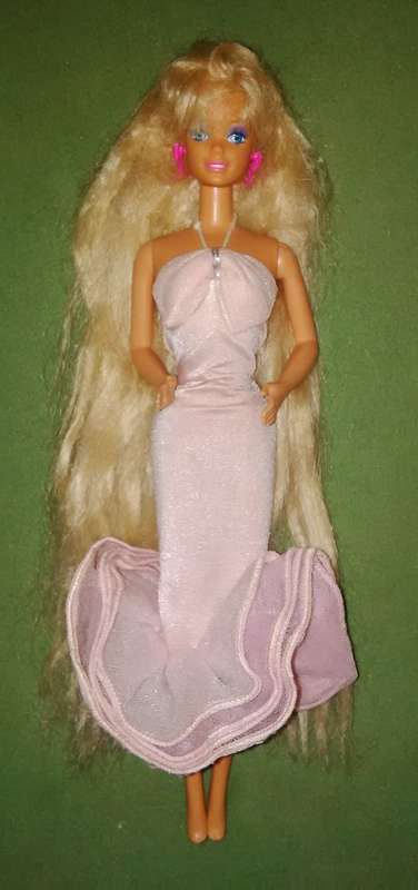 Vintage Extra Long Hair Barbie Doll With Bent Arms , Mattel Inc. 1976 ,Made In China