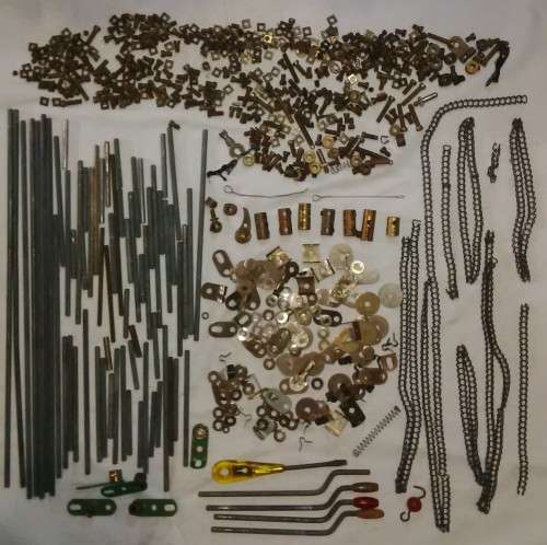 Antique Toys Meccano Massive Lot ,Rare To Find In This Big Lots With Some Instruction Booklets