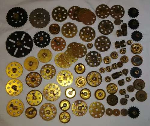 Antique Toys Meccano Massive Lot ,Rare To Find In This Big Lots With Some Instruction Booklets