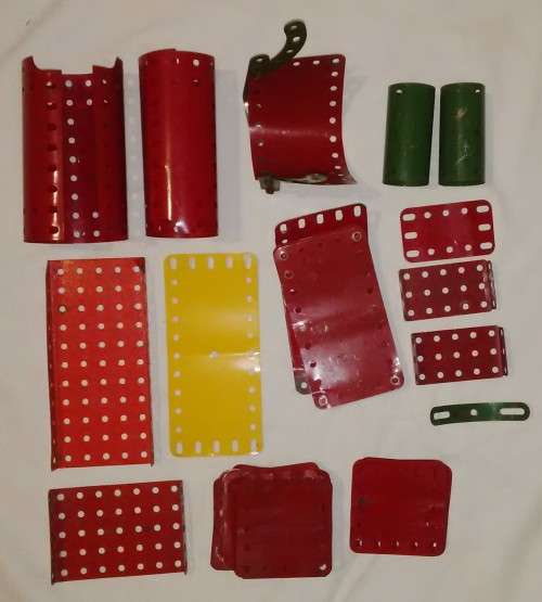 Antique Toys Meccano Massive Lot ,Rare To Find In This Big Lots With Some Instruction Booklets