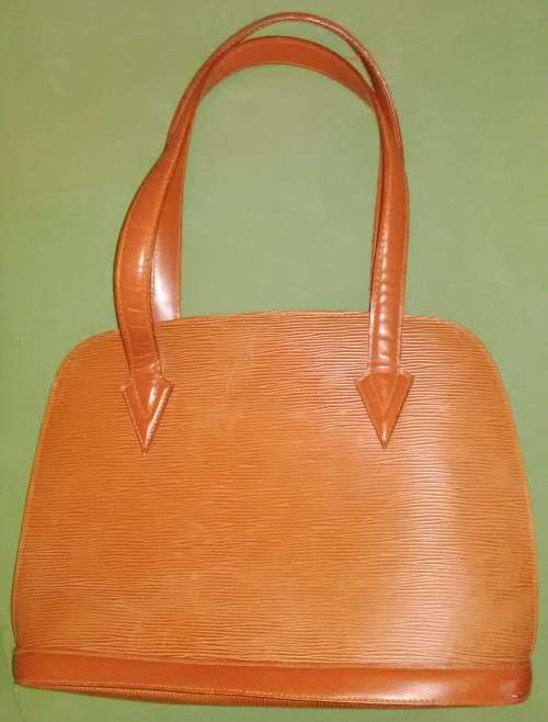 Louis Vuitton Brown EPI Leather Lussac Bag In Very Good Condition Made In France