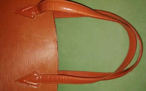 Louis Vuitton Brown EPI Leather Lussac Bag In Very Good Condition Made In France