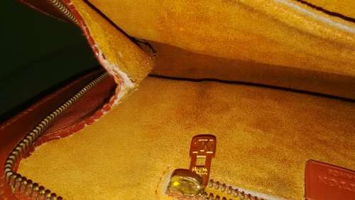 Louis Vuitton Brown EPI Leather Lussac Bag In Very Good Condition Made In France