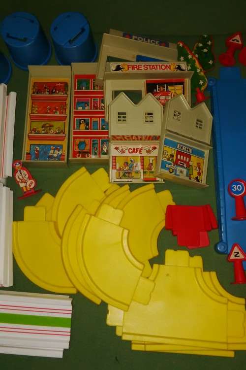 Vintage Matchbox 1977 Lesney Play Track Set With Box