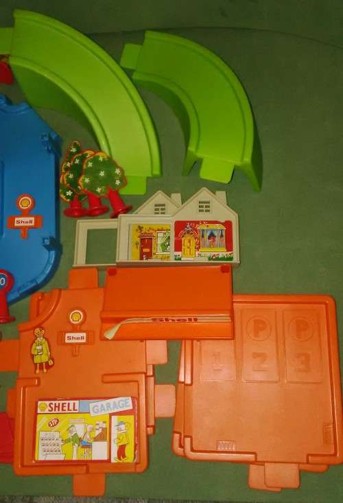 Vintage Matchbox 1977 Lesney Play Track Set With Box