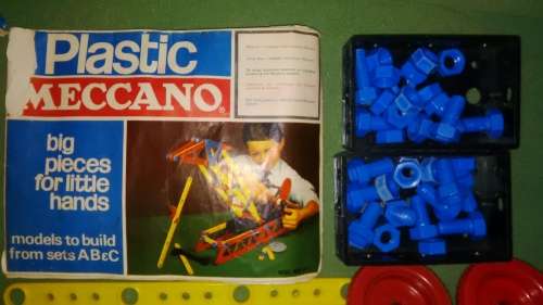 Antique Plastic Meccano Lot With An Instruction Booklet