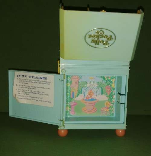 Vintage Rare Polly Pocket Clock Playset, 1991 Bluebird Toys Swindon, England With 9 Mini Figures
