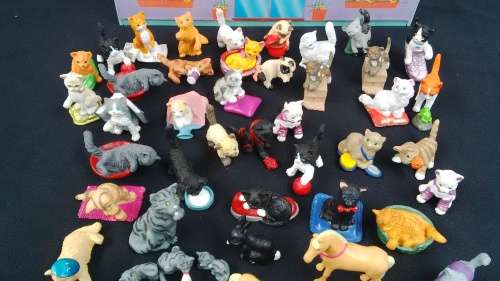 Vintage 1990`s Surprise In My Pocket Animal Hospital Playset With Some Accessories