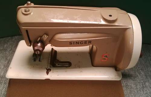 Antique Singer Metal Sewhandy Sewing Machine For The Little Seamstress