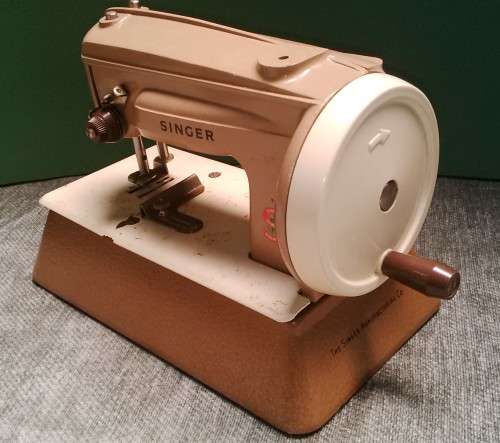 Antique Singer Metal Sewhandy Sewing Machine For The Little Seamstress