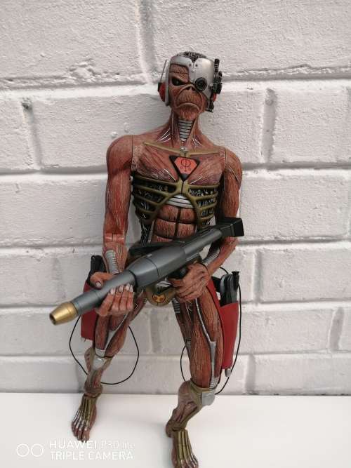 Iron Maiden, 18` Neca Statue, 2005 Iron Maiden Holdings LTD. In Great Condition With All Weapons