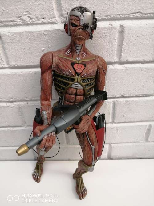 Iron Maiden, 18` Neca Statue, 2005 Iron Maiden Holdings LTD. In Great Condition With All Weapons