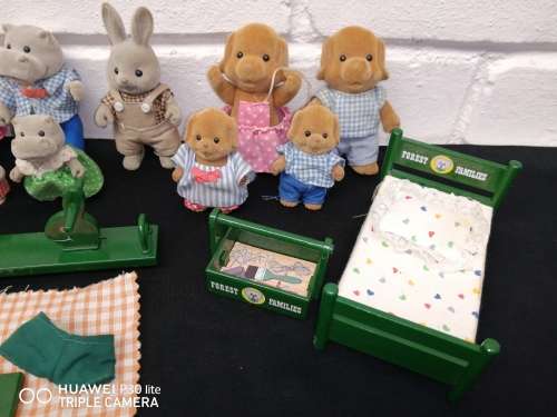 Sylvanian Forest Families Lot Of 8 Animals, Rabbit & Accessories not included, Good Condition