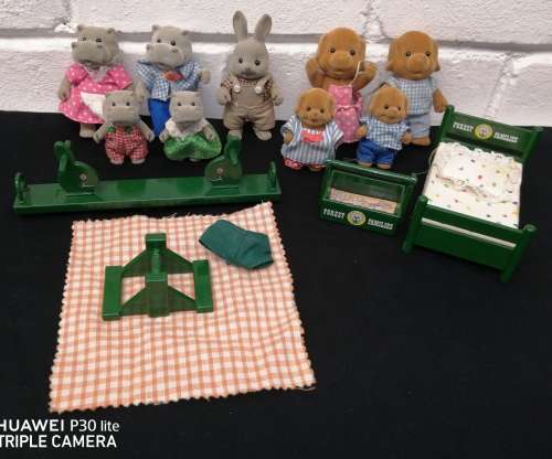 Sylvanian Forest Families Lot Of 8 Animals, Rabbit & Accessories not included, Good Condition