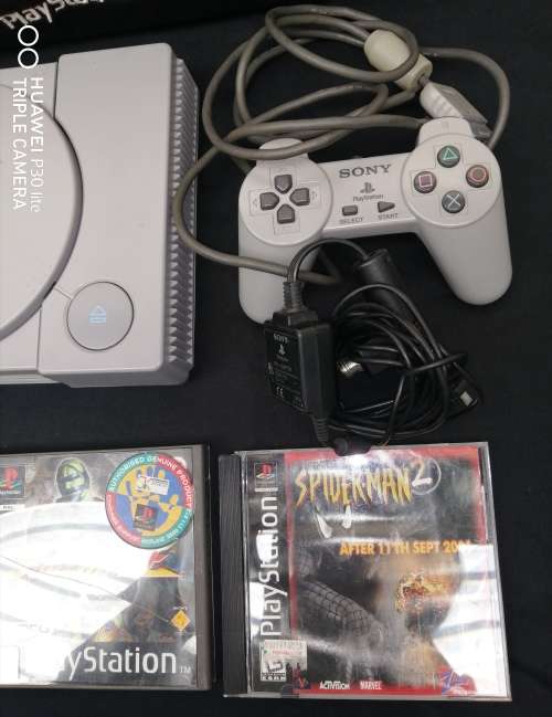Sony Playstation 1 With 1 Control, 3 Games, TV Cable, Power Cable and Original PS1 Bag