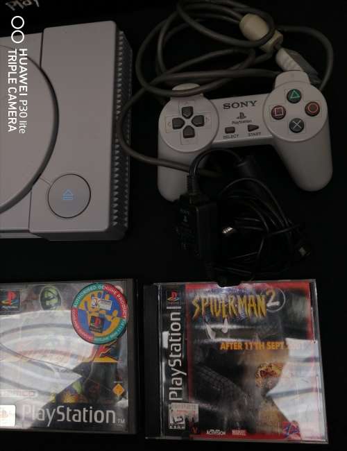 Sony Playstation 1 With 1 Control, 3 Games, TV Cable, Power Cable and Original PS1 Bag