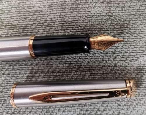 Waterman Fountain Pen Matt Silver With Gold Tone Includes Box