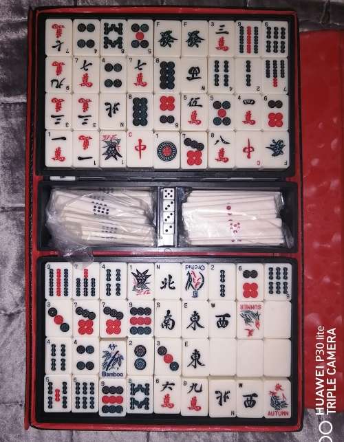 Vintage Mahjong Chinese Domino Board Game Complete With Box And In Very Good Condition