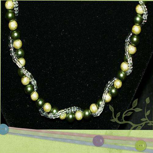 Gorgeous Green Pearl and clear crytal twirled Necklace