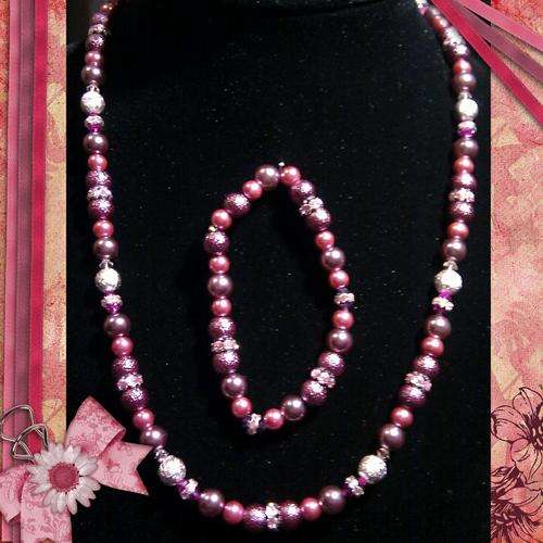 Elegant Pink Necklace with matching Bracelet