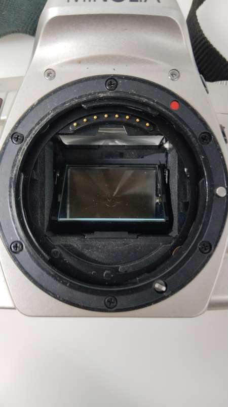 Minolta Dynax 404si SLR Camera with 35-80mm AF lens