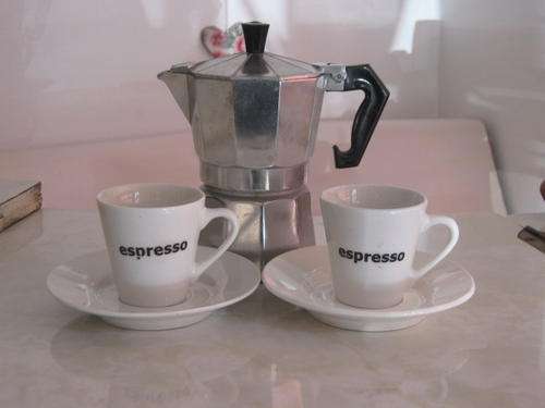 NICE STOVE TOP COFFEE POT AND TWO ESPRESSO DUO'S