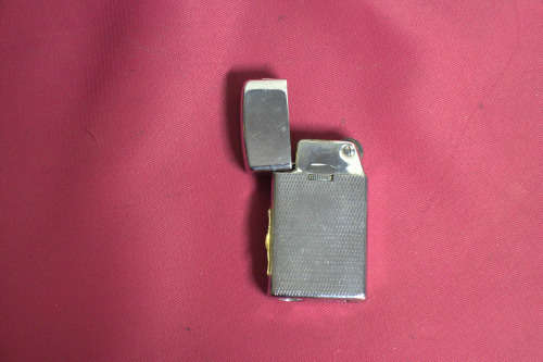 VINTAGE PENGUINE  MATE LIGHTER MADE IN JAPAN