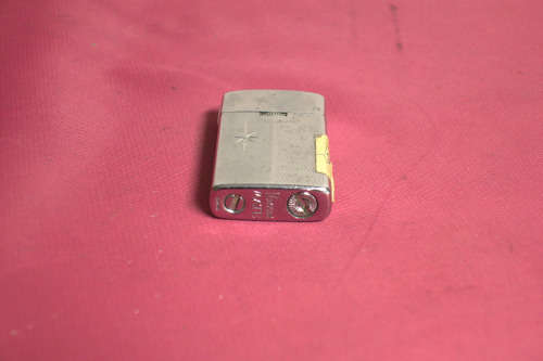 VINTAGE PENGUINE  MATE LIGHTER MADE IN JAPAN