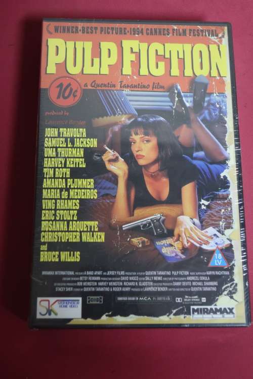 PULP FICTION vhs tape SEALED AND IN PERFECT CONDITION!!!!!!!
